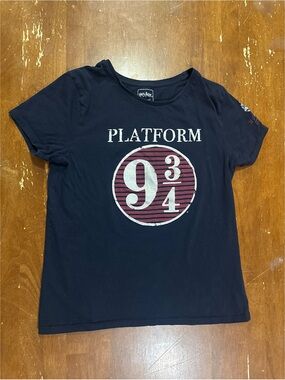 Free Authority Platform 9 3/4 Platform Black XL Graphic Long Sleeve Tee
